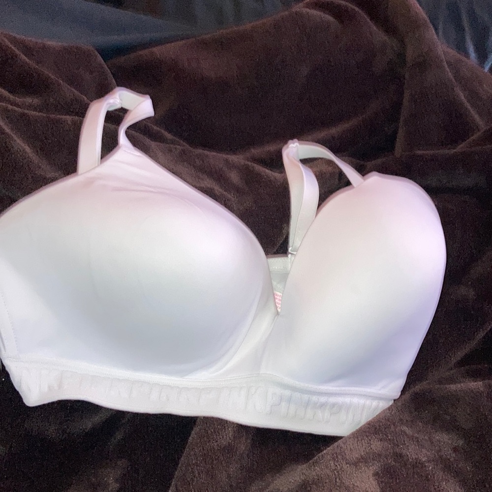 VS PINK White Wear Everywhere Wireless Bra 36DD